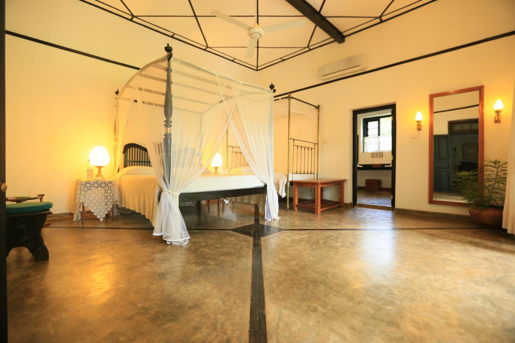 Horathapola Estate Hotel Marawila Bagian luar foto