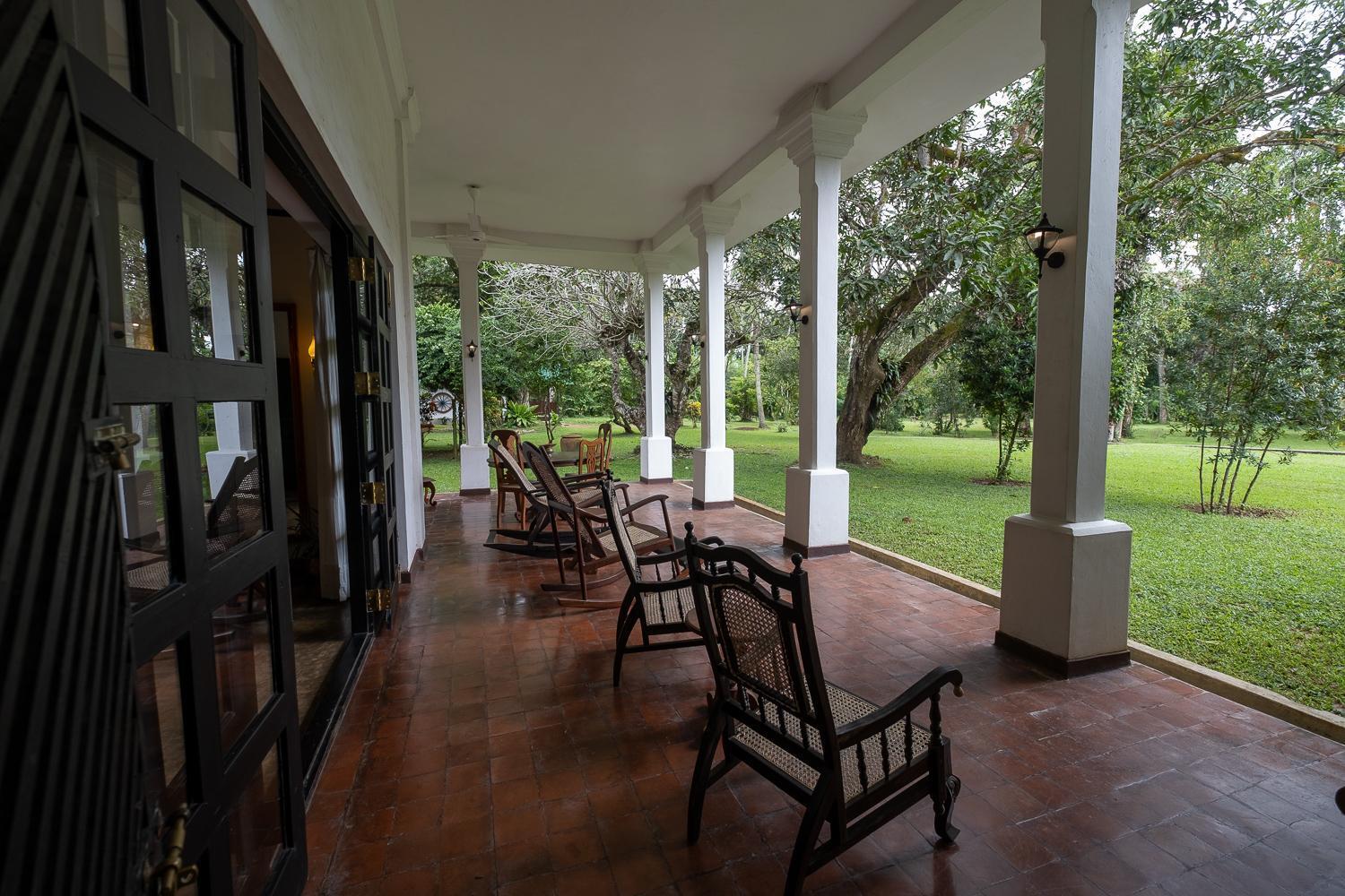 Horathapola Estate Hotel Marawila Bagian luar foto