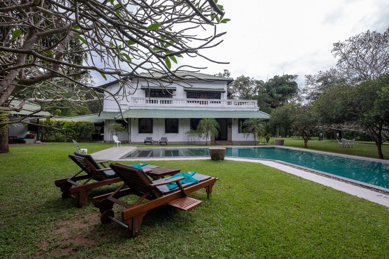 Horathapola Estate Hotel Marawila Bagian luar foto